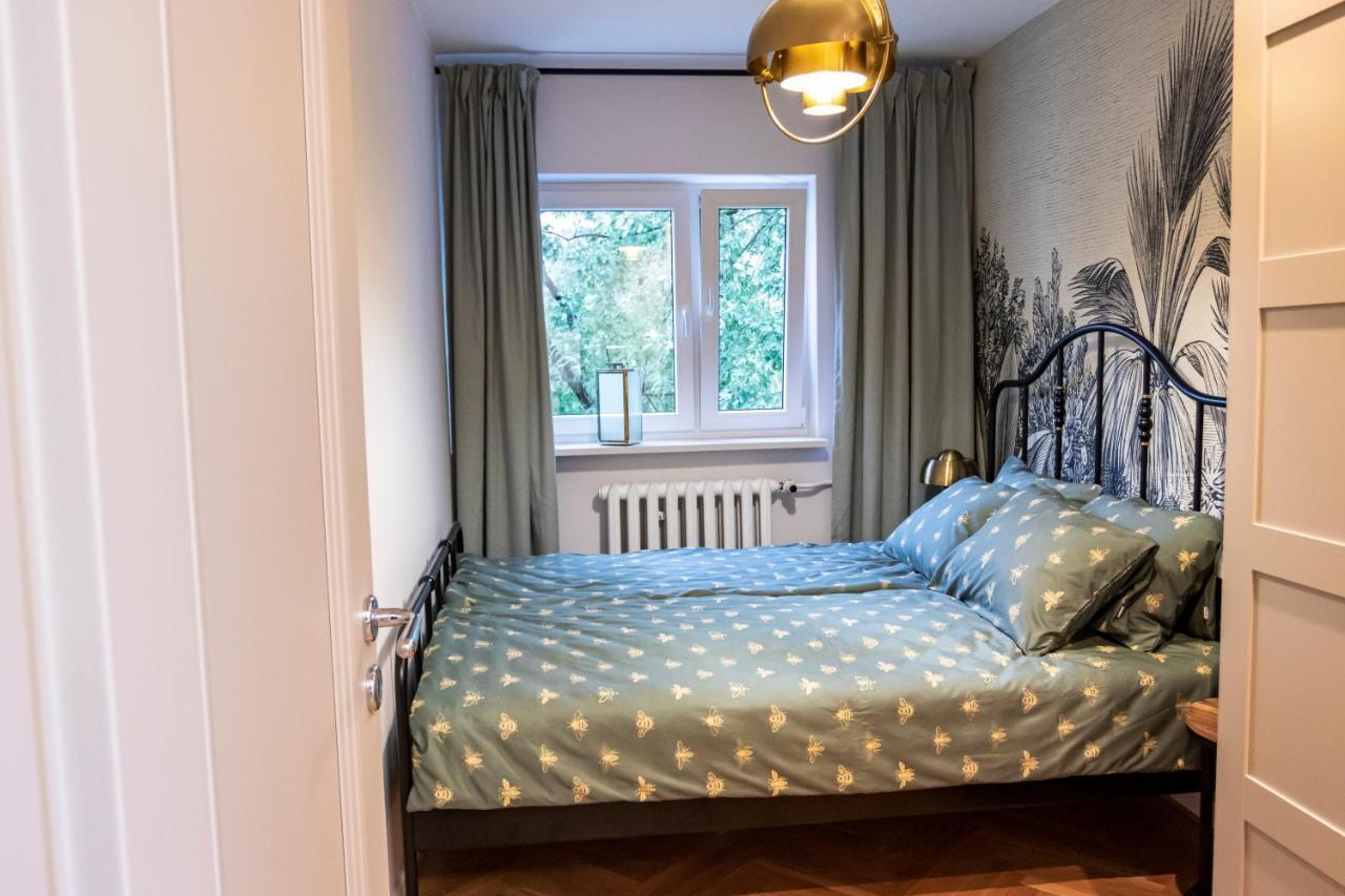Apartament Przy Metrze Wierzbno Z Nuta Vintage Warsaw Exterior photo